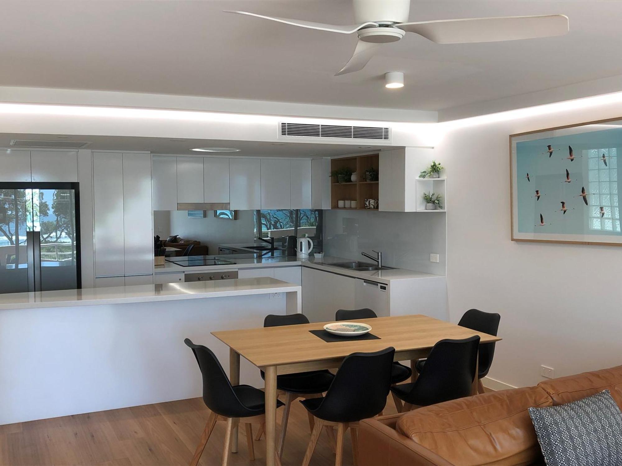 Camargue Beachfront Apartments Maroochydore Exterior photo